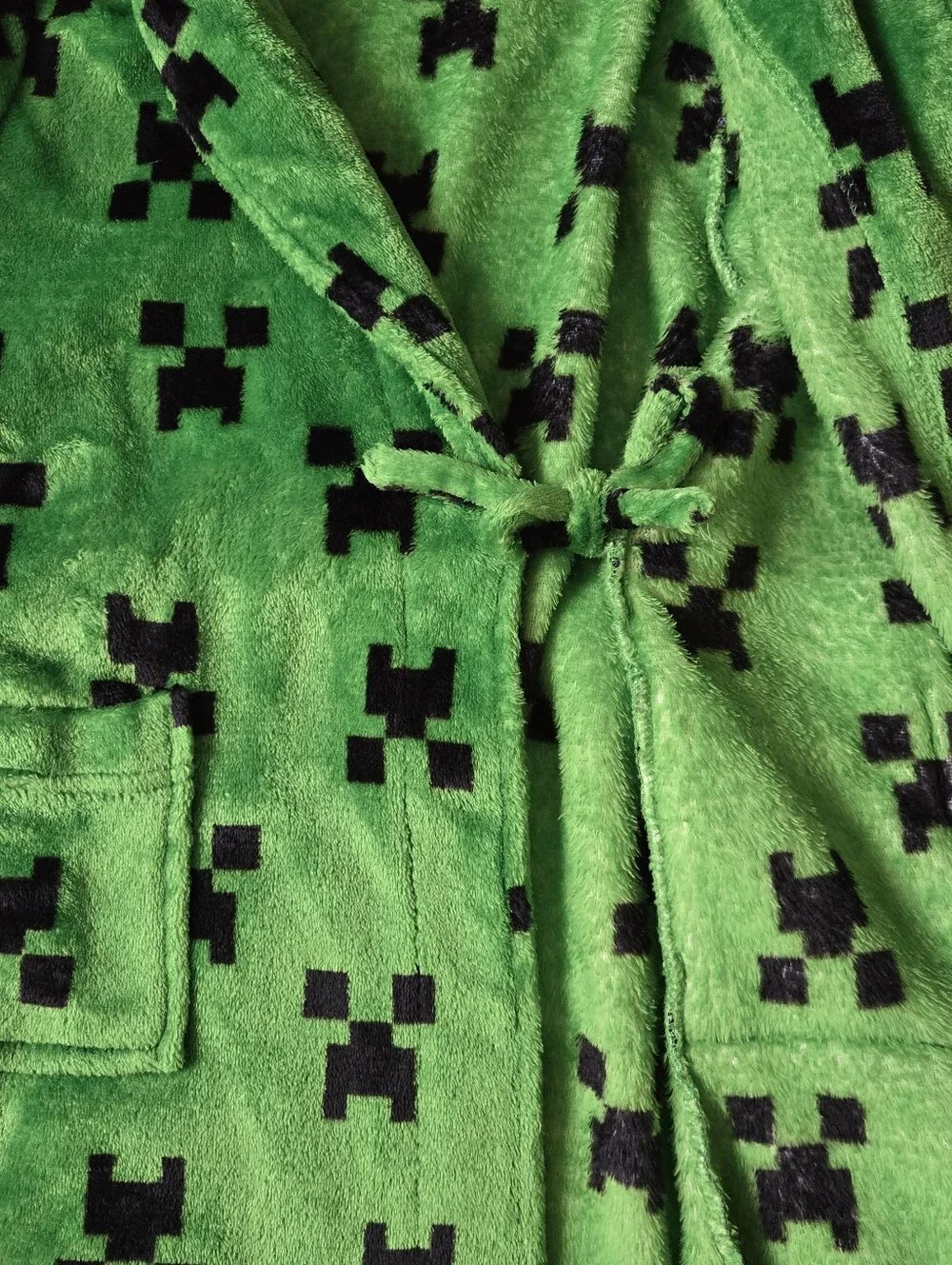 Minecraft Creeper Green Plush Kids size 8 Robe with Front Pockets VGUC
